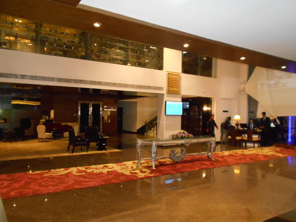 La Marvella, Bengaluru Hotel Luaran gambar