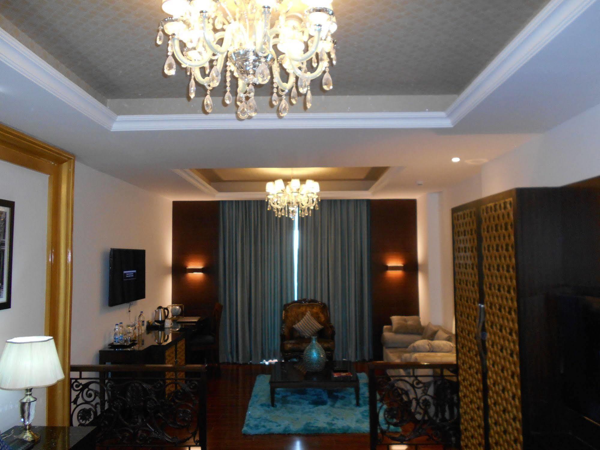La Marvella, Bengaluru Hotel Luaran gambar
