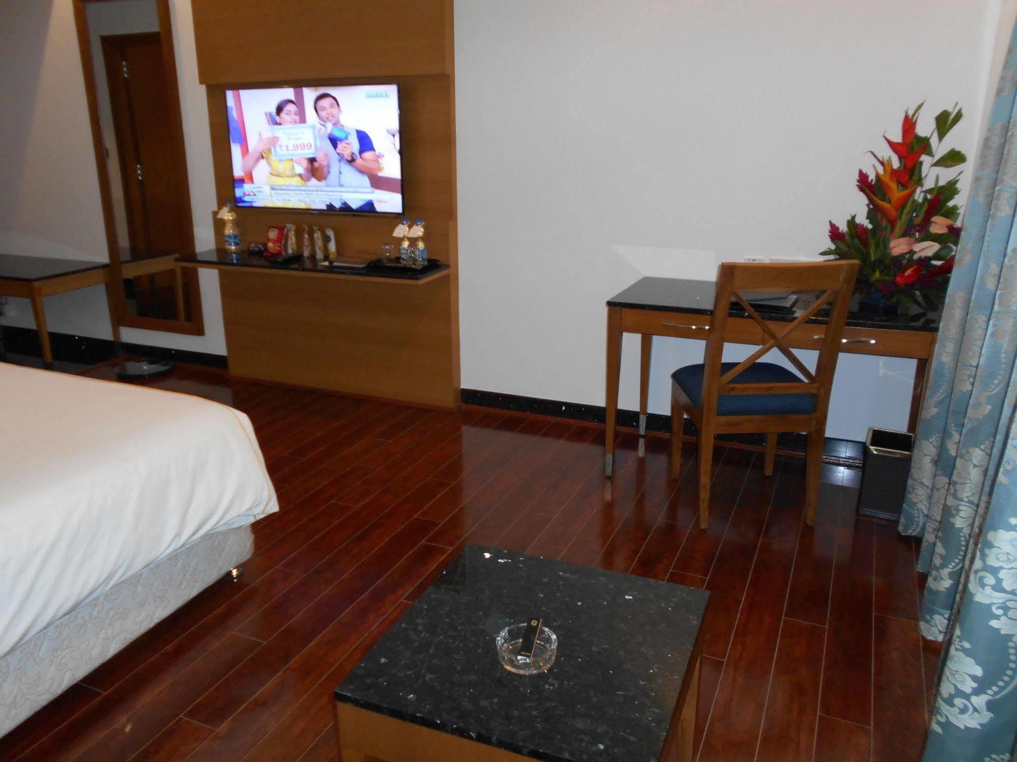 La Marvella, Bengaluru Hotel Luaran gambar