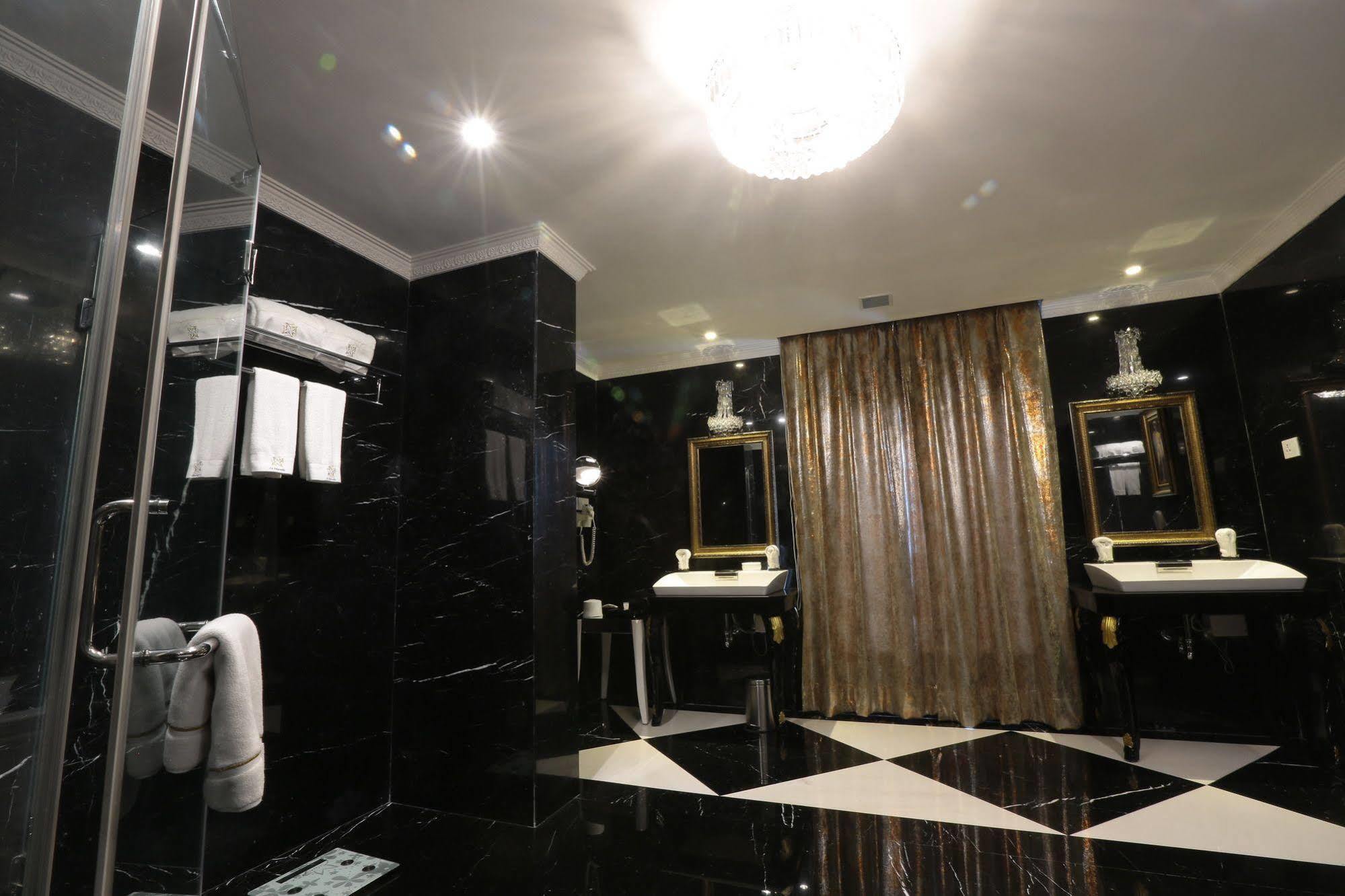 La Marvella, Bengaluru Hotel Luaran gambar