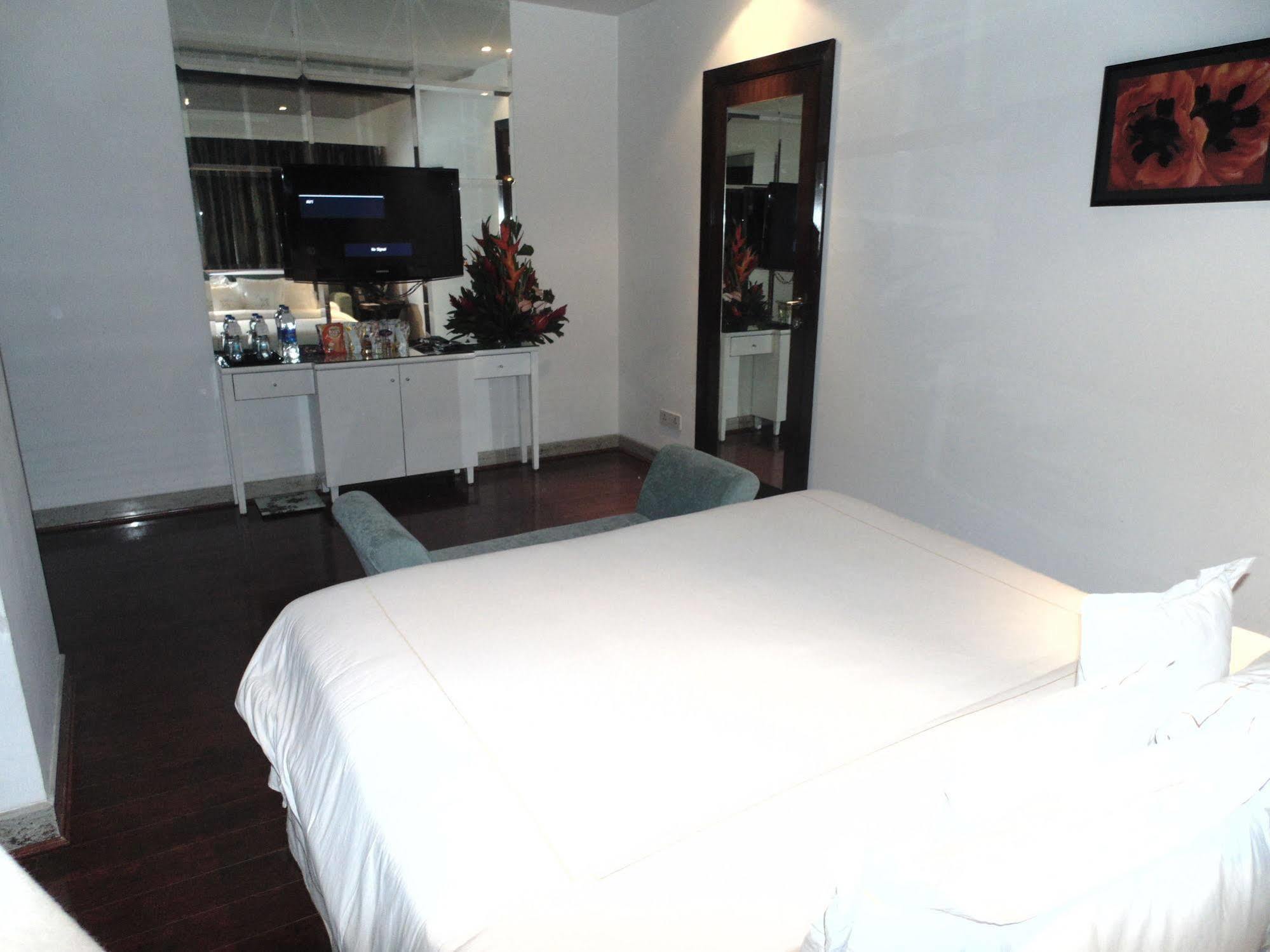 La Marvella, Bengaluru Hotel Luaran gambar